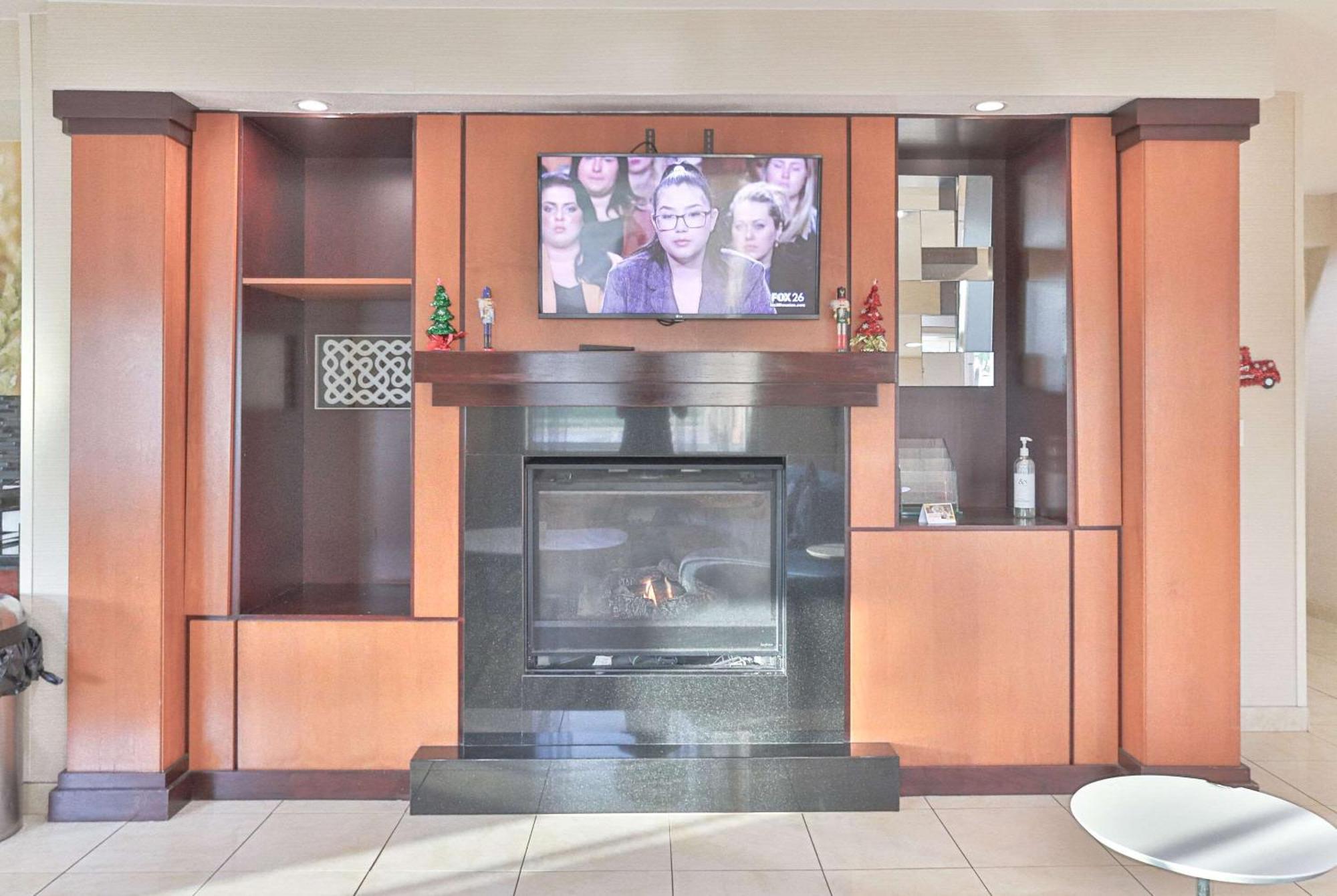 Comfort Inn & Suites Westfield Luaran gambar