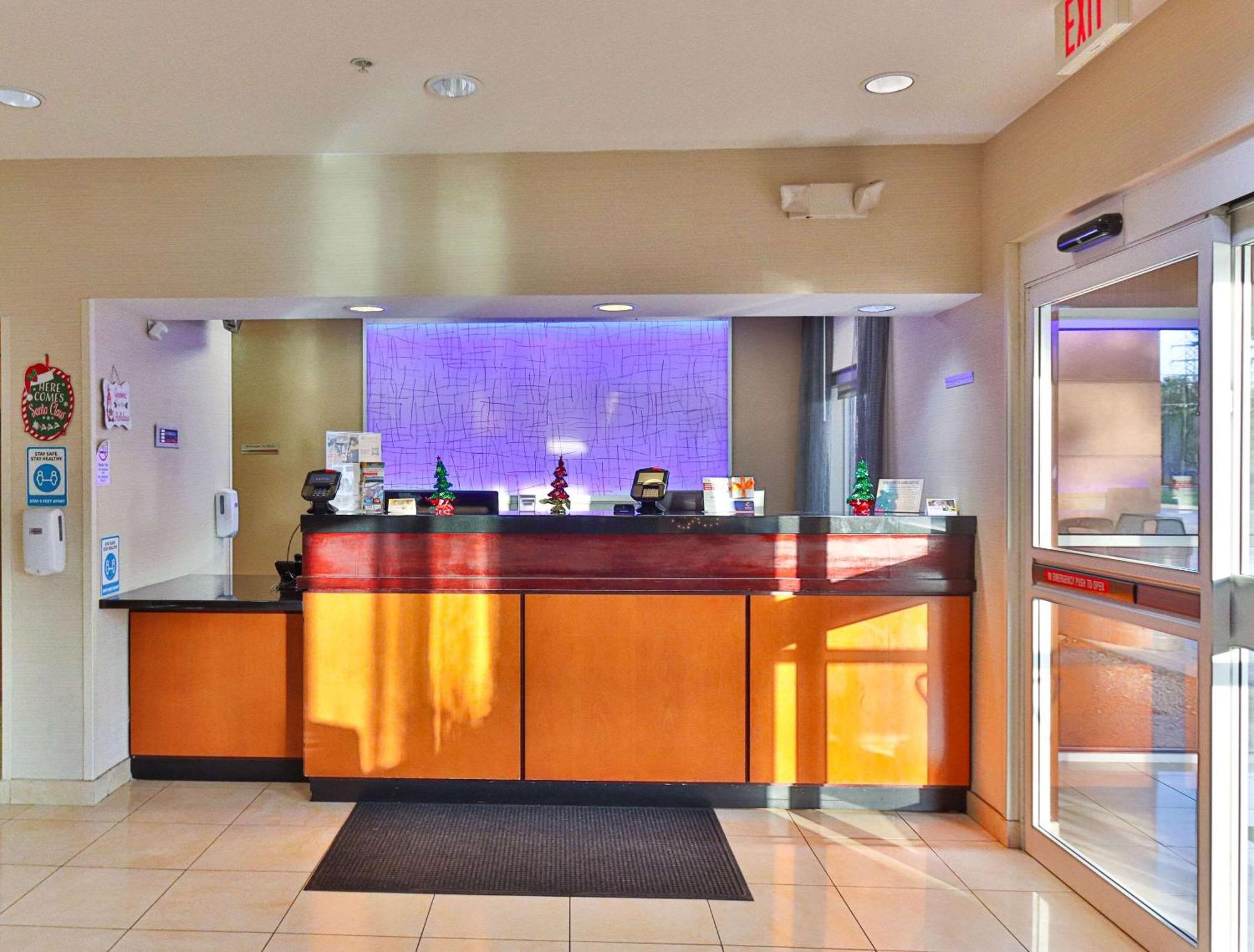 Comfort Inn & Suites Westfield Luaran gambar